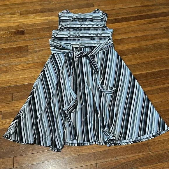 Maurices Striped Sleeveless Dress, Knee Length, XL - Picture 4 of 4